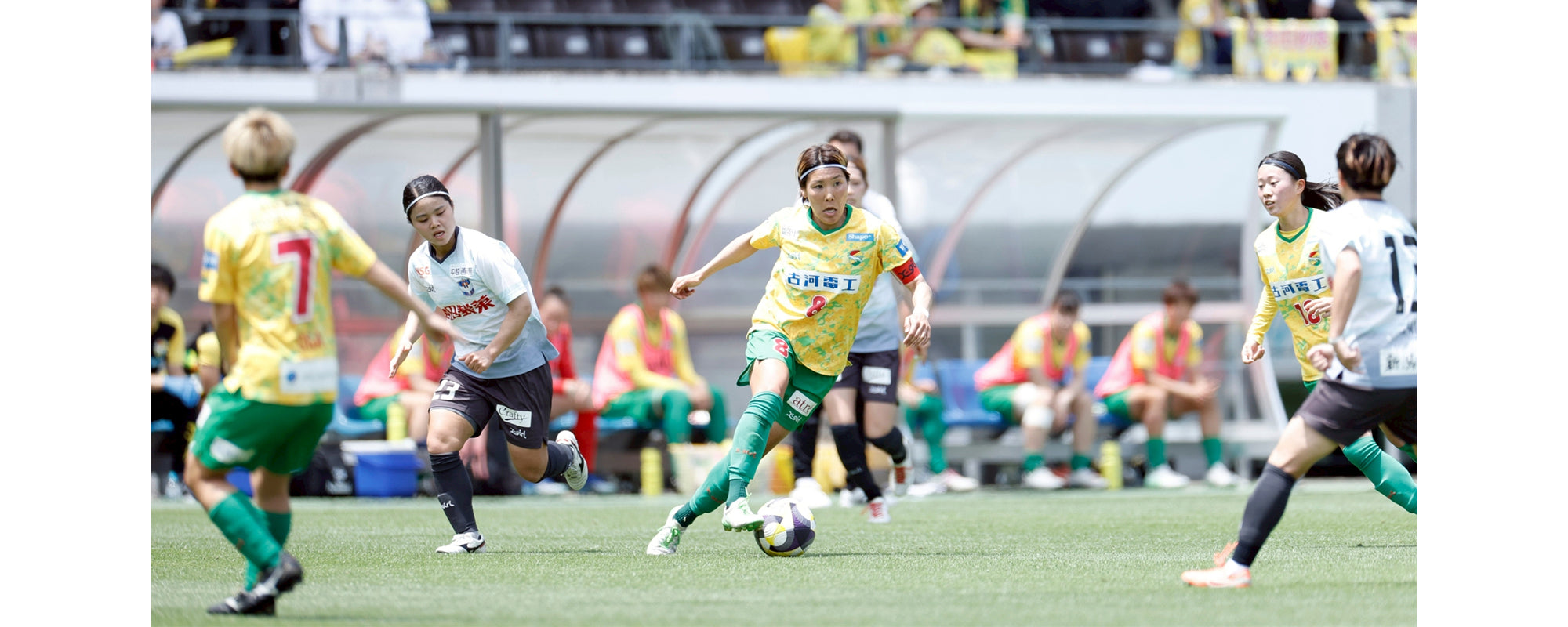 KISHIKAWA NATSUKI / 岸川 奈津希 | BMZ【公式】