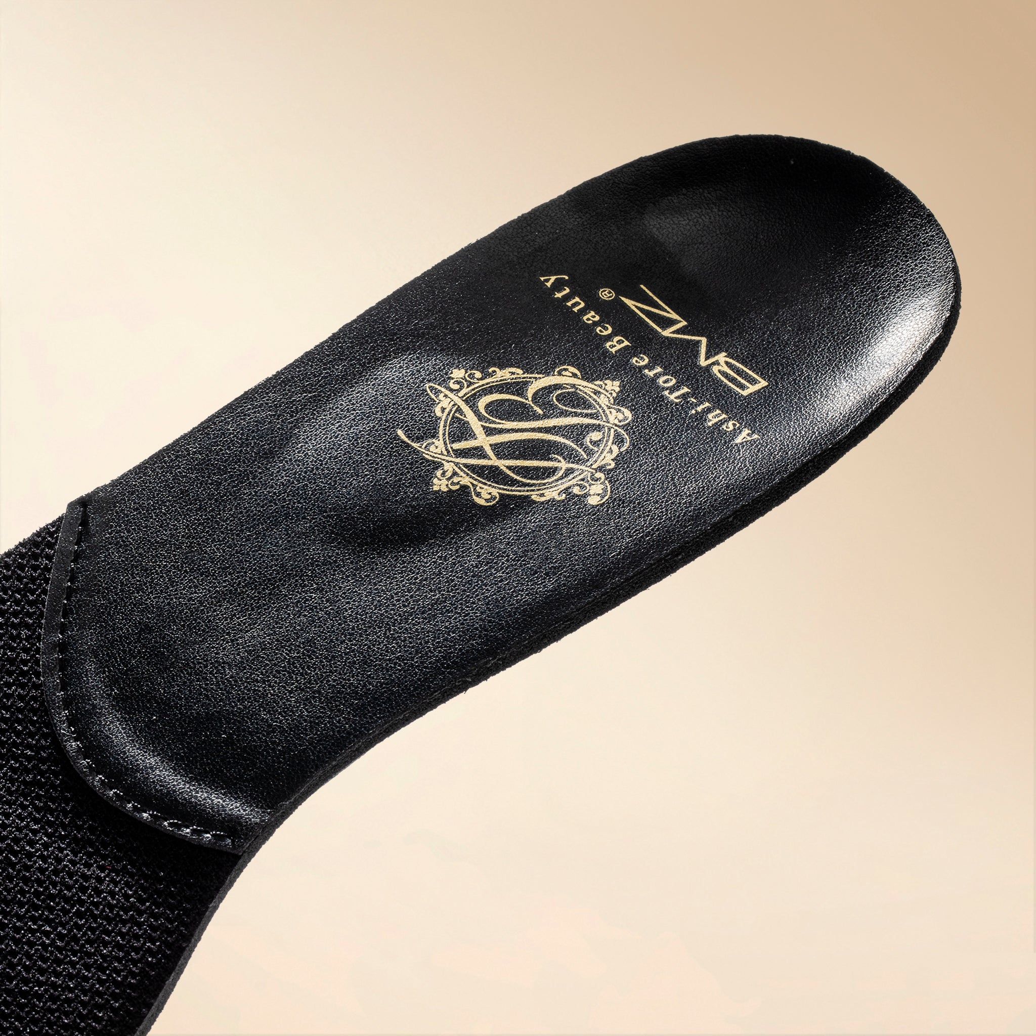 アシトレビューティ+