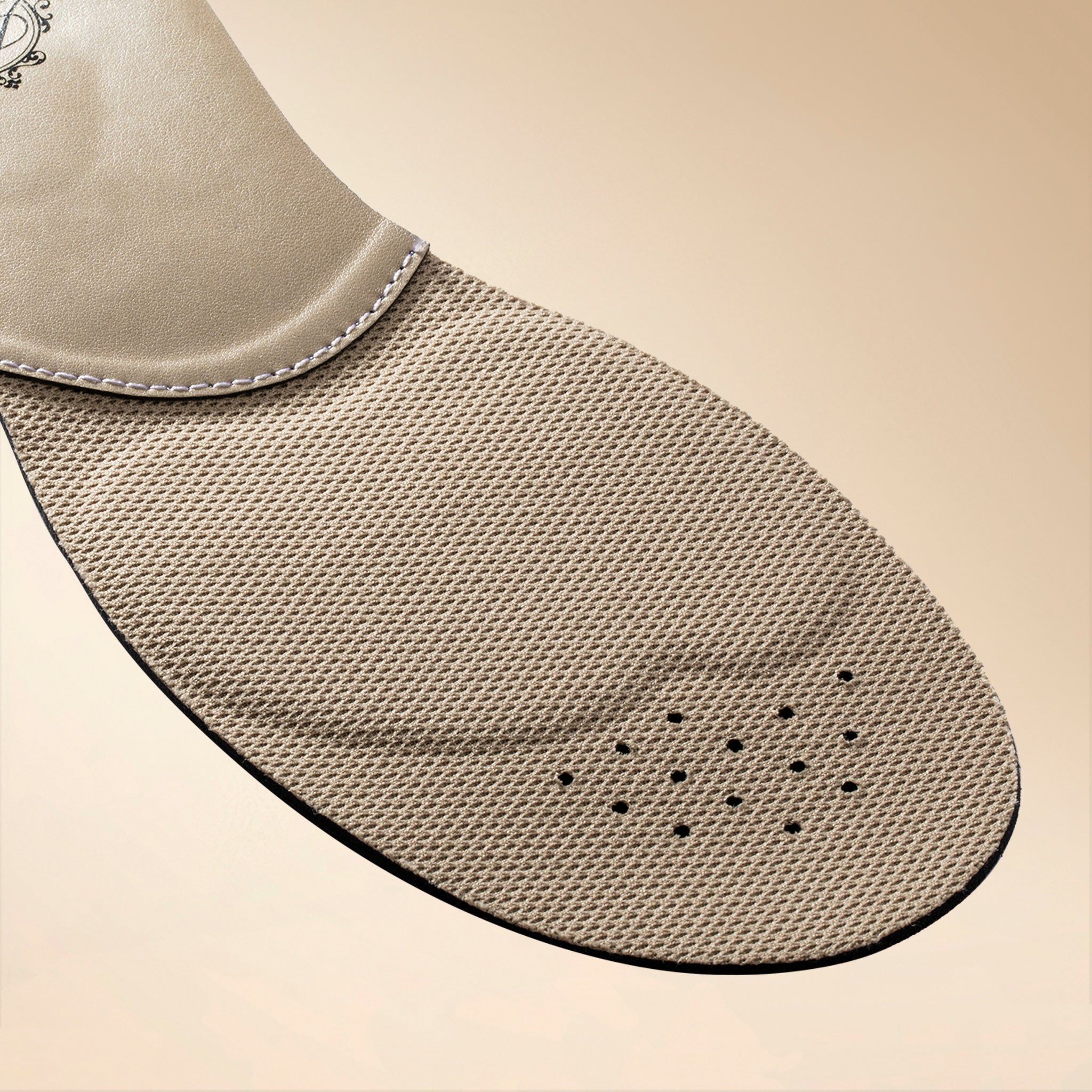 アシトレビューティ+