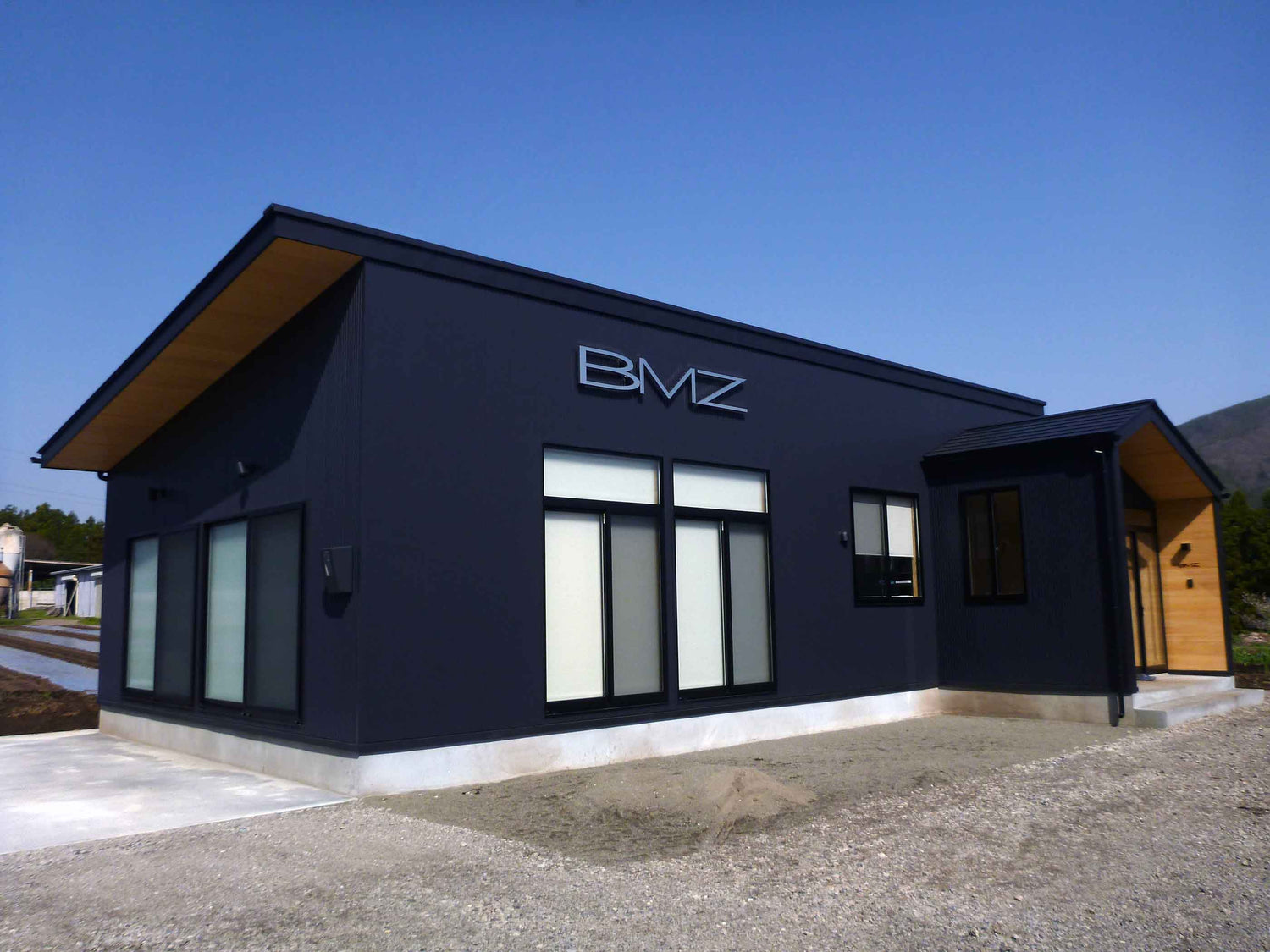 BMZ 本社