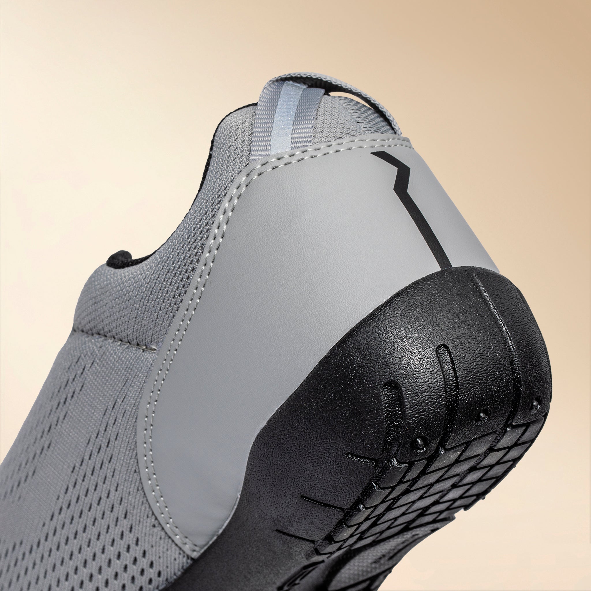 セーフティシューズ